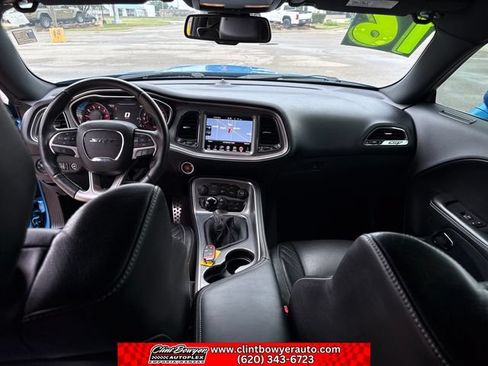 Used 2016 Dodge Challenger SRT Hellcat RWD image 27