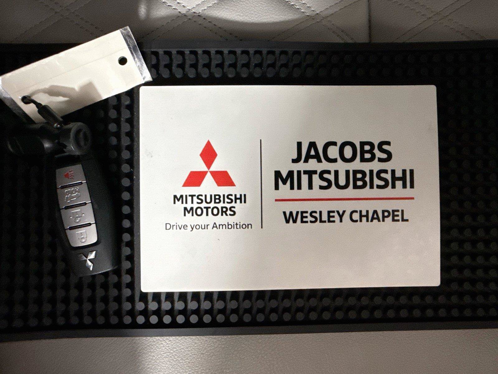Used 2024 Mitsubishi Outlander 4WD Plug-In Hybrid image 35