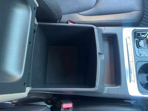 Certified 2025 Kia Carnival EX image 22