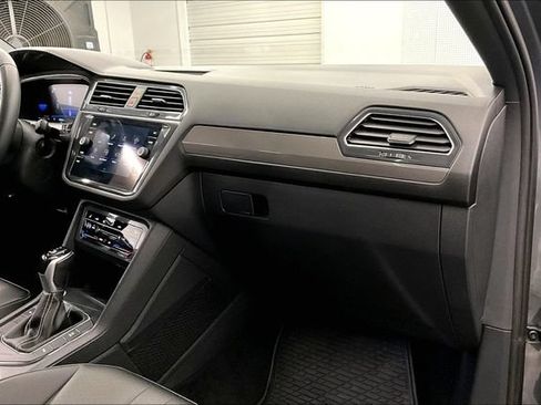 Used 2023 Volkswagen Tiguan SE R-Line FWD image 19