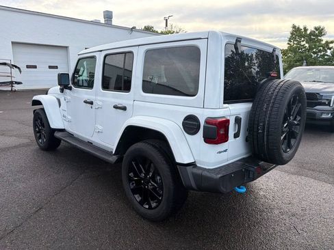 Used 2022 Jeep Wrangler Unlimited Sahara w/ Cold Weather Group AWD/4WD image 4