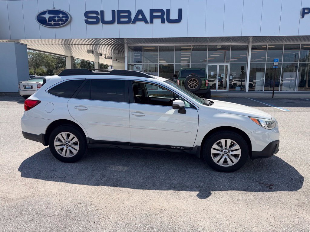 Used 2015 Subaru Outback 2.5i Premium AWD/4WD image 2