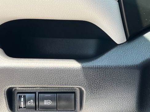 Used 2019 Toyota RAV4 XLE w/ Carpet Mat Package FWD image 29