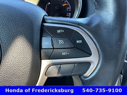 Used 2020 Jeep Grand Cherokee Limited w/ Luxury Group II image 27