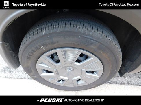 Used 2025 Nissan Kicks S image 8