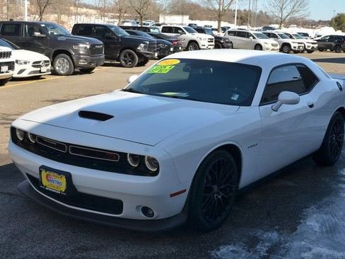 Used 2022 Dodge Challenger R/T image 4