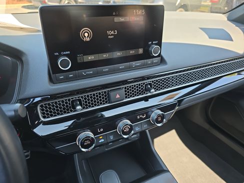 Used 2025 Honda Civic Sport image 19