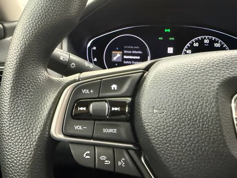 Used 2018 Honda Accord LX image 18