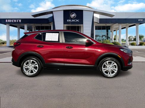 Used 2023 Buick Encore GX Preferred image 2