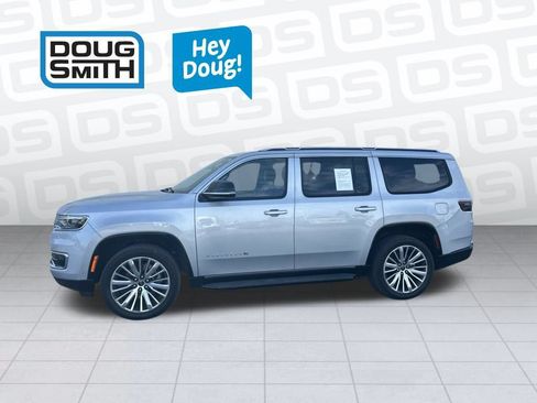 Used 2024 Jeep Wagoneer 4WD w/ Premium Group I image 2