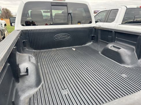 Used 2014 Ford F350 Lariat image 9