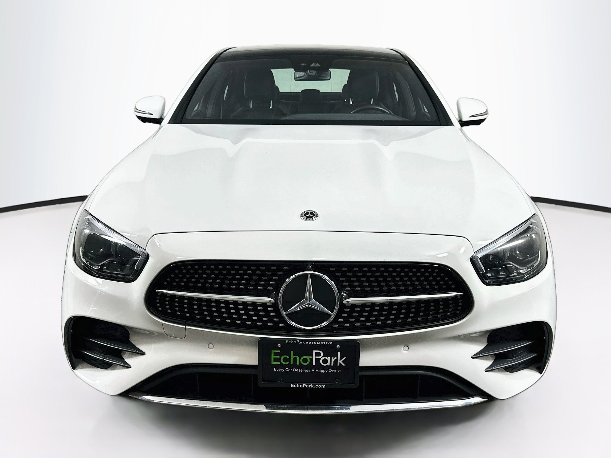 Used 2023 Mercedes-Benz E 350 4MATIC Sedan image 2