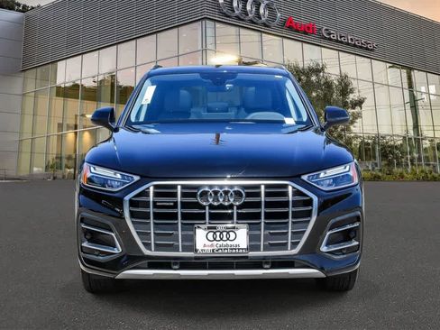 Used 2023 Audi Q5 2.0T Premium w/ Convenience Package AWD/4WD image 6