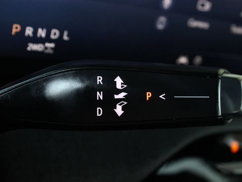 Used 2026 Buick Enclave Sport Touring AWD/4WD image 37