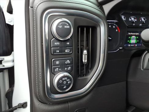 Used 2021 GMC Sierra 1500 SLT w/ SLT Convenience Package image 24