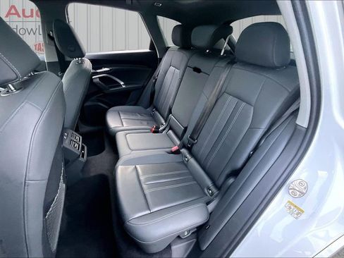 Used 2025 Audi Q5 Premium w/ Convenience Package image 22