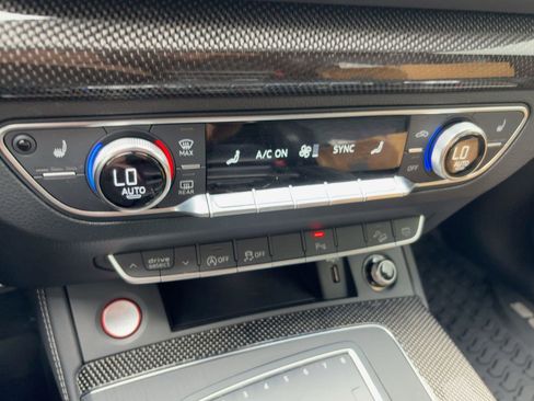 Used 2020 Audi SQ5 Premium Plus w/ Premium Plus Package image 19