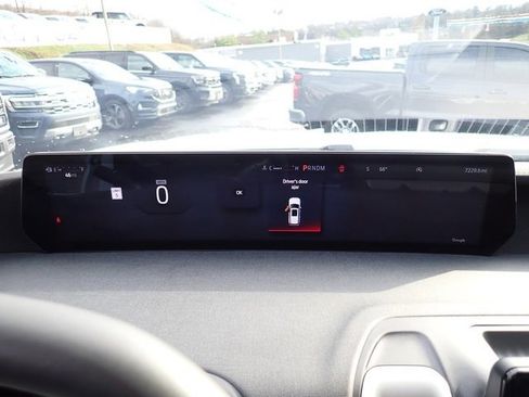 Used 2025 Ford Expedition Active image 29