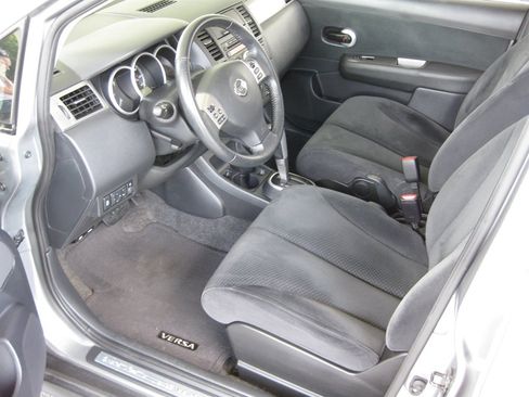 Used 2012 Nissan Versa 1.8 S w/ Special Edition Pkg FWD image 11