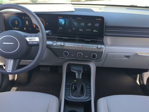 New 2026 Hyundai Kona SE image 14