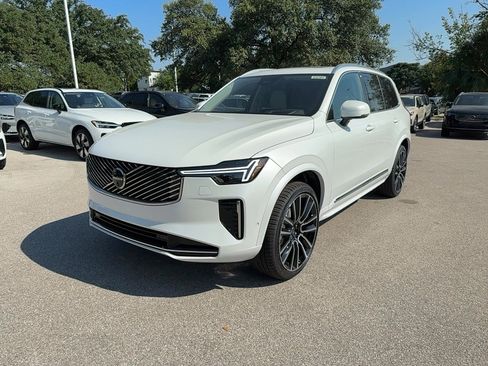 Used 2026 Volvo XC90 B6 Ultra image 2