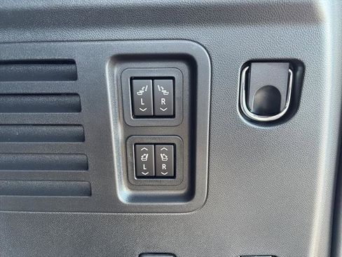 New 2026 Chevrolet Traverse High Country image 14