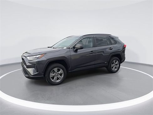 Used 2023 Toyota RAV4 LE image 4