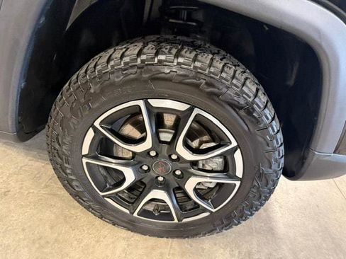 Certified 2025 Jeep Compass Trailhawk AWD/4WD image 4