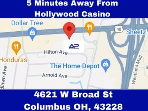 Used 2024 Cadillac XT4 Luxury w/ LPO, Floor Liner Package image 3