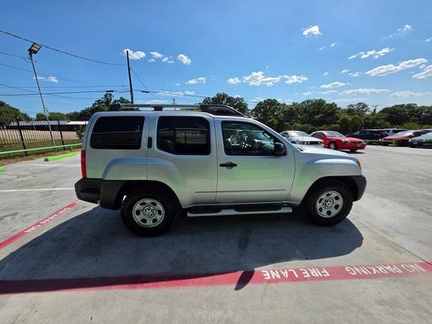 Used 2015 Nissan Xterra X RWD image 16