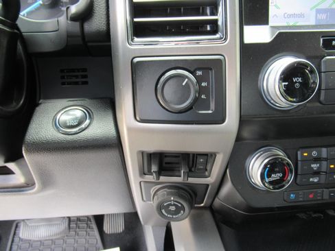 Used 2020 Ford F250 Platinum AWD/4WD image 26
