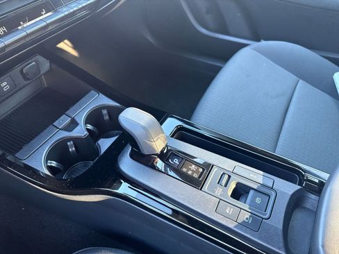 Used 2025 Toyota Prius LE image 37