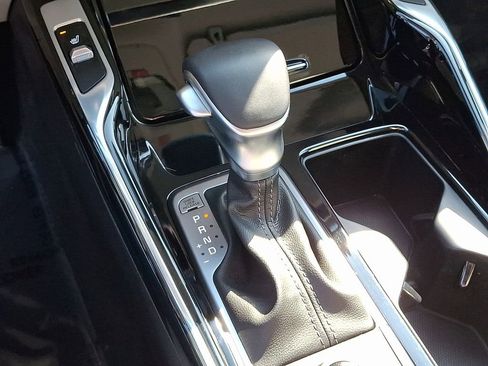 Used 2023 Kia Sorento SX image 17