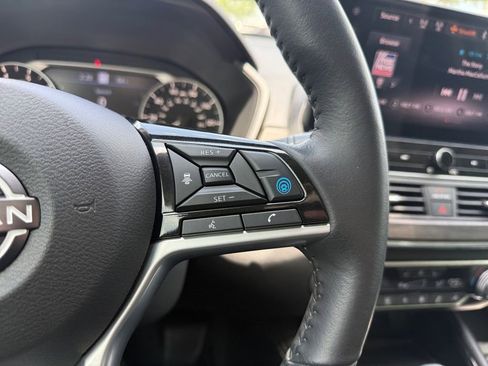 Used 2025 Nissan Altima 2.5 SL AWD/4WD image 23