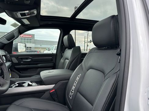 New 2026 RAM 1500 Laramie AWD/4WD image 25