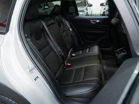 Used 2023 Volvo V60 B5 Cross Country Ultimate w/ Climate Package image 27