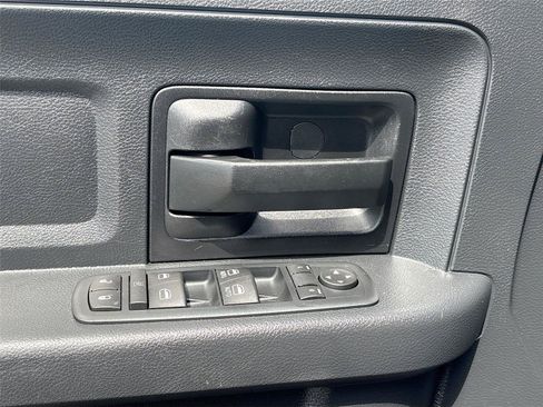 Used 2016 RAM 1500 Express RWD image 17