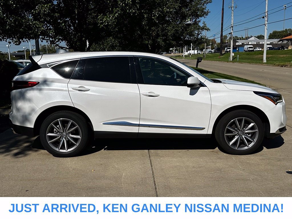 Used 2024 Acura RDX w/ Technology Package AWD/4WD image 2