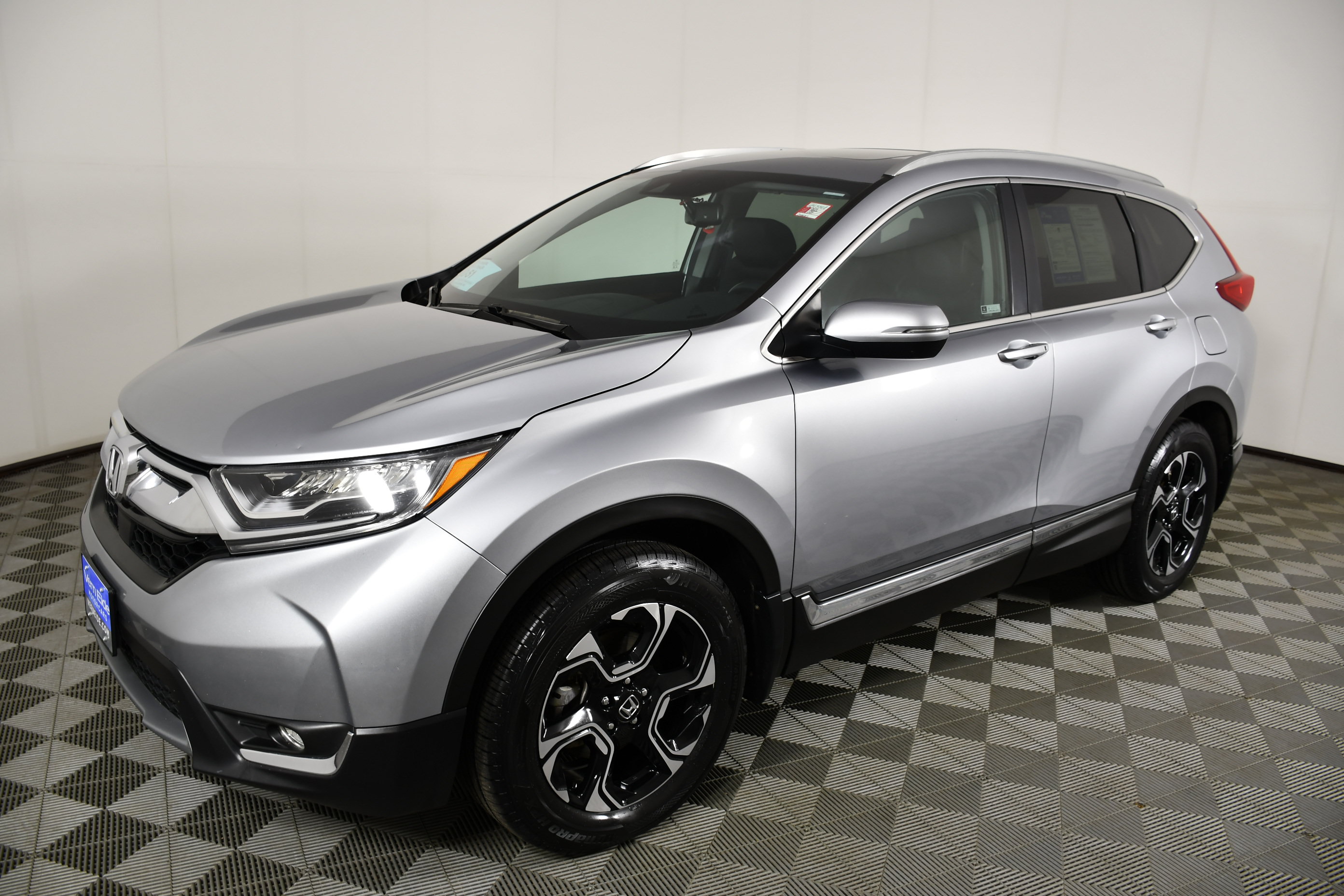 Used 2019 Honda CR-V Touring image 10