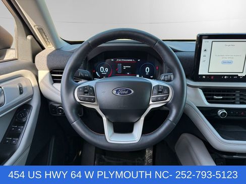 Certified 2025 Ford Explorer Active w/ Active Comfort Package AWD/4WD image 12