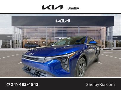New 2025 Kia K4 LXS