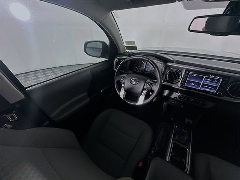 Used 2021 Toyota Tacoma SR5 image 9