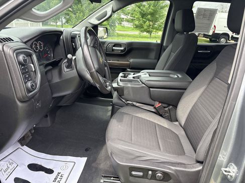 Used 2021 Chevrolet Silverado 1500 LT AWD/4WD image 9