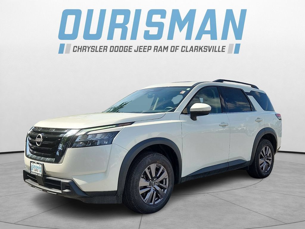 Used 2023 Nissan Pathfinder SV w/ SV Premium Package AWD/4WD image 3