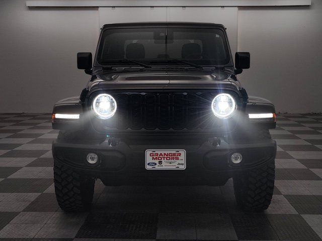 Used 2025 Jeep Gladiator Sport AWD/4WD image 5