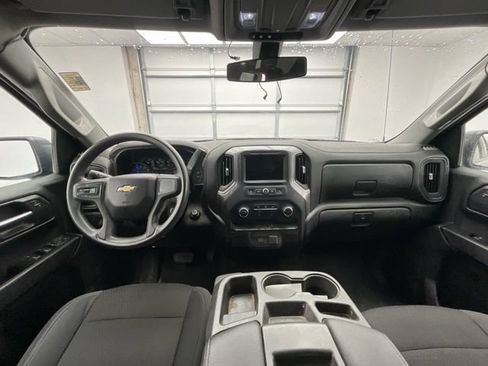 Used 2019 Chevrolet Silverado 1500 Custom w/ Custom Value Package image 4