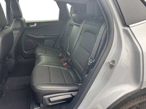 New 2026 Ford Escape SE FWD image 16