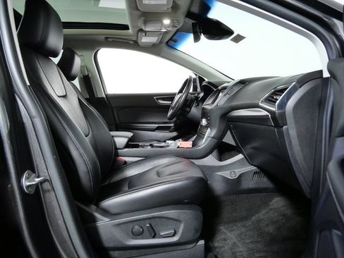 Certified 2020 Ford Edge Titanium w/ Canadian Touring Package AWD/4WD image 11