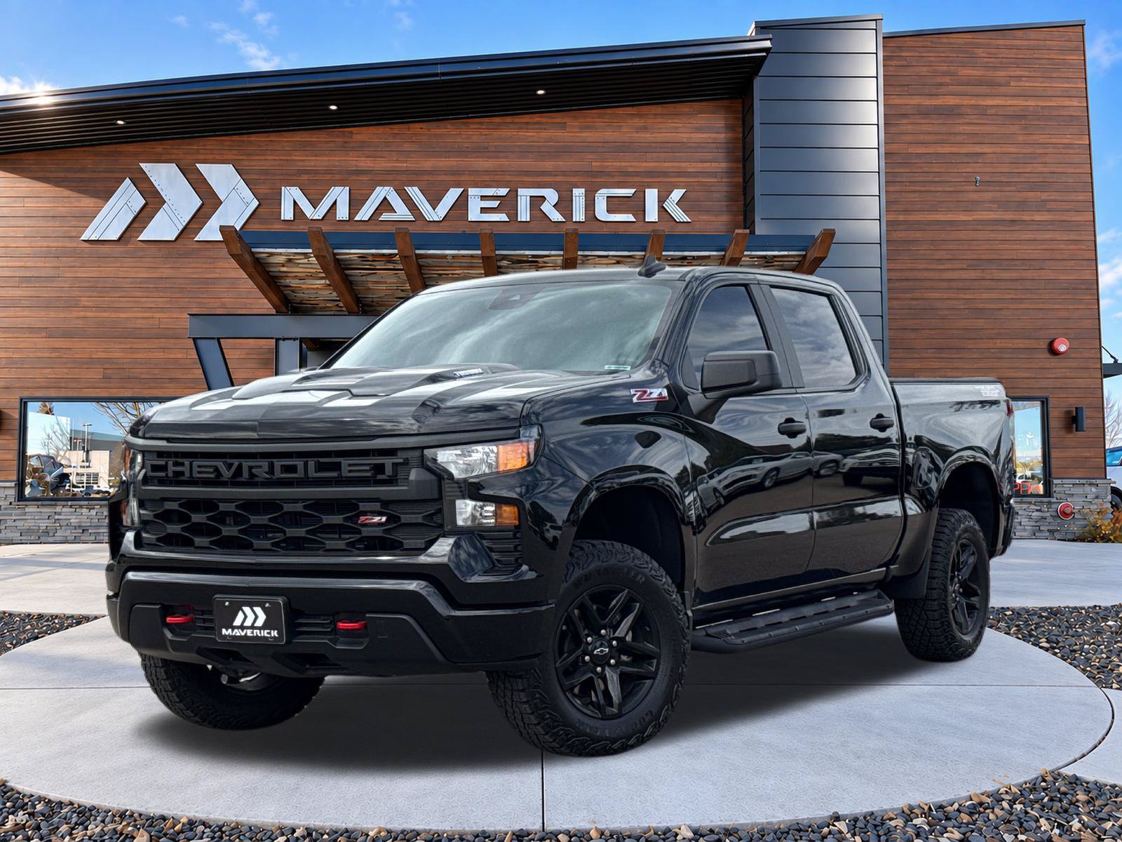Used 2025 Chevrolet Silverado 1500 Custom Trail Boss AWD/4WD image 3