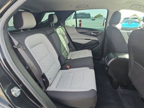 Used 2021 Chevrolet Equinox LS FWD image 26